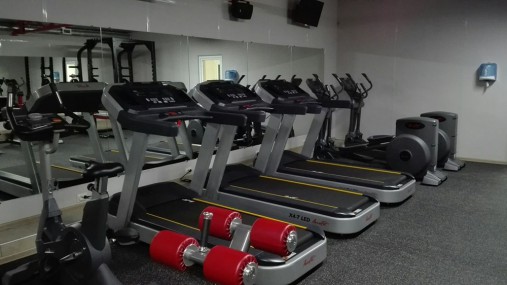 Беговая дорожка коммерческая AeroFIT X4-T LED Беговая дорожка коммерческая AeroFIT X4-T LED