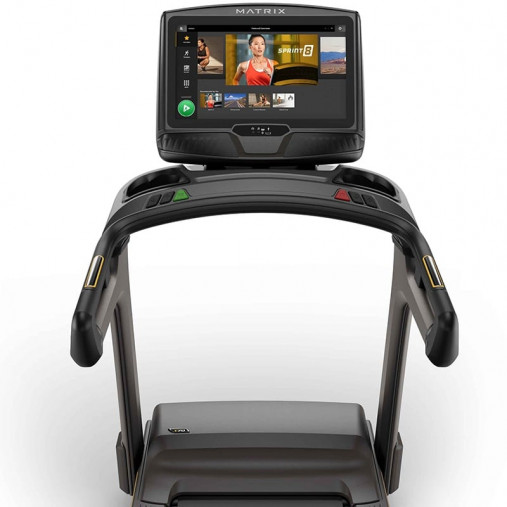 Беговая дорожка Matrix T70XUR с HD-дисплеем 22 дюйма Беговая дорожка Matrix T70XUR с HD-дисплеем 22 дюйма