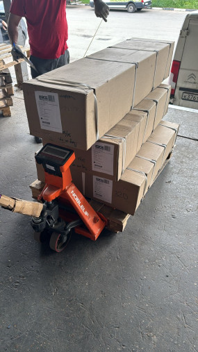 Скамья для жима пауэрлифтерская BRONZE GYM AL-320 Скамья для жима пауэрлифтерская BRONZE GYM AL-320