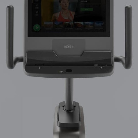 Горизонтальный велотренажер Matrix Lifestyle. Консоль Touch Горизонтальный велотренажер Matrix Lifestyle. Консоль Touch
