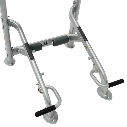 Рукоятки, расположенные у пола, позволяют использовать их как ступеньку, либо выполнять отжимания