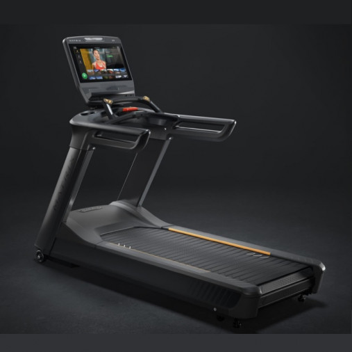 Беговая дорожка Matrix Performance Plus. Консоль Touch Base - сенсорный экран диагональю 16 дюймов