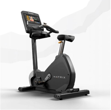 Вертикальный велотренажер Matrix Performance. Консоль Touch