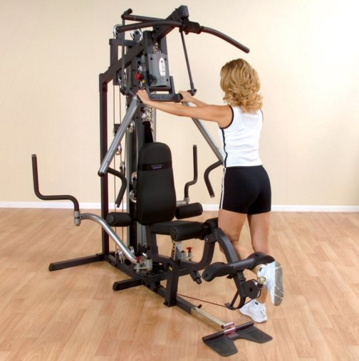 Силовой мультицентр Body Solid G6B со встроенный стеком 95 кг Силовой мультицентр Body Solid G6B со встроенный стеком 95 кг