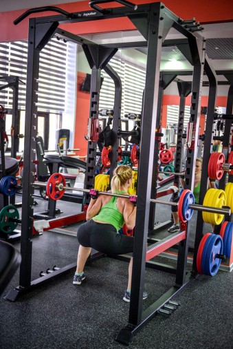 Усиленная силовая стойка с турником AeroFit Sterling SL7015 Усиленная силовая стойка с турником AeroFit Sterling SL7015