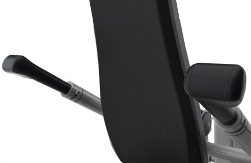 Запатентованные рукоятки повышенной комфортности Action Specific Grips™ c оптимальным распределением нагрузки на руки Запатентованные рукоятки повышенной комфортности Action Specific Grips™ c оптимальным распределением нагрузки на руки