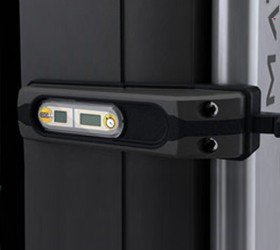 LСD дисплей, отображающий количество повторений, время работы и время отдыха (только для Versa PLUS) LСD дисплей, отображающий количество повторений, время работы и время отдыха (только для Versa PLUS)